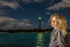 Portrait artistique réalisé de nuit devant le phare Amédée, près de Nouméa en Nouvelle-Calédonie, par BFO Photographie.